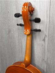 Yamaha VA5 15” Viola with Case, Bows and Shoulder Rest